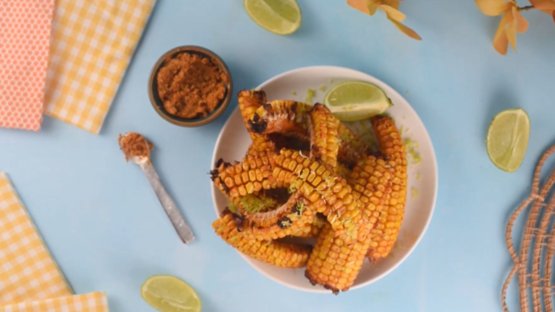 11. Côtes de maïs au beurre de chili
