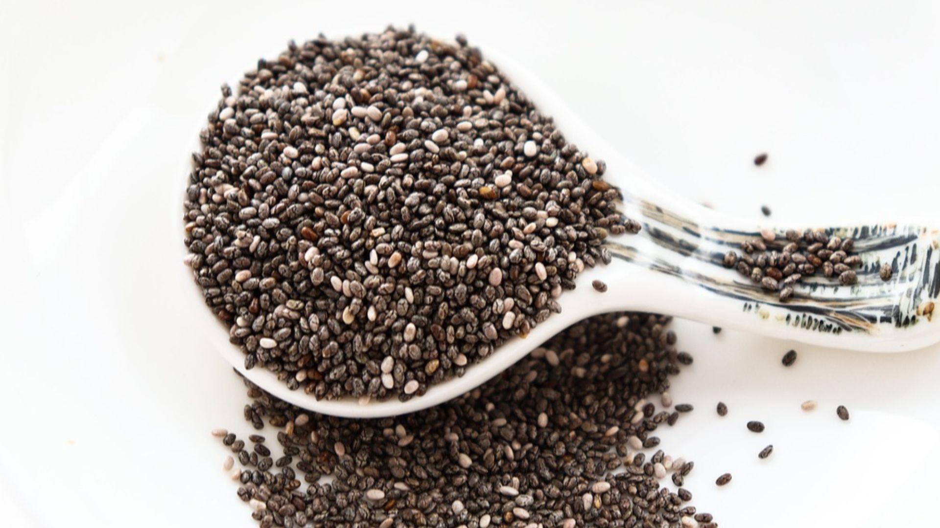 10 avantages des graines de chia et 10 effets secondaires dangereux