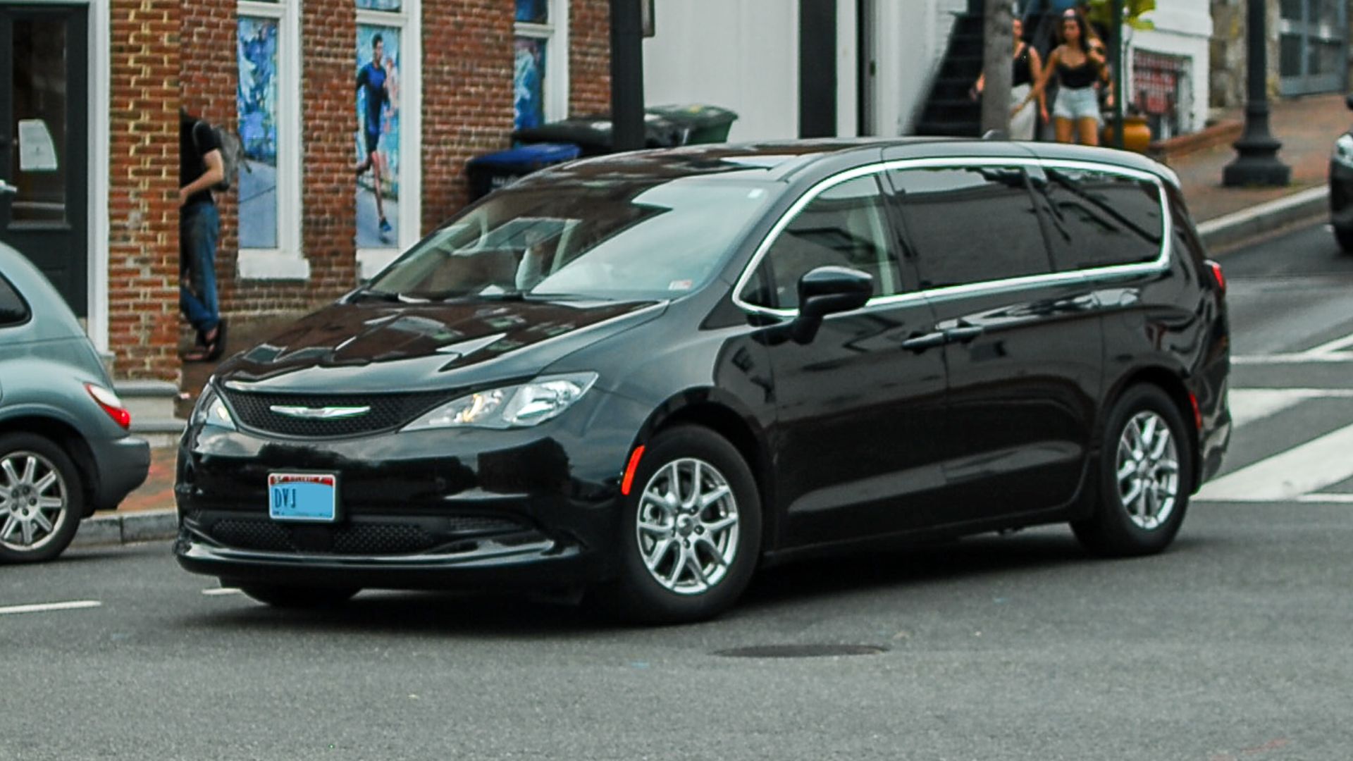 8. Chrysler Voyager