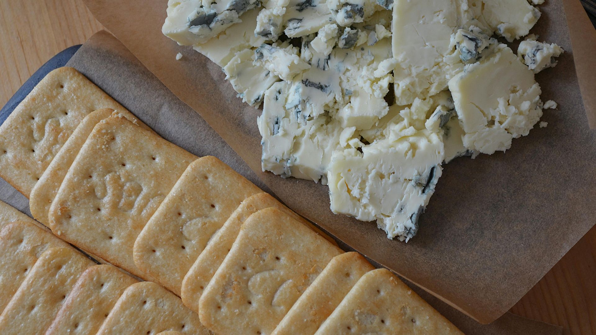 13. Fromage et craquelins