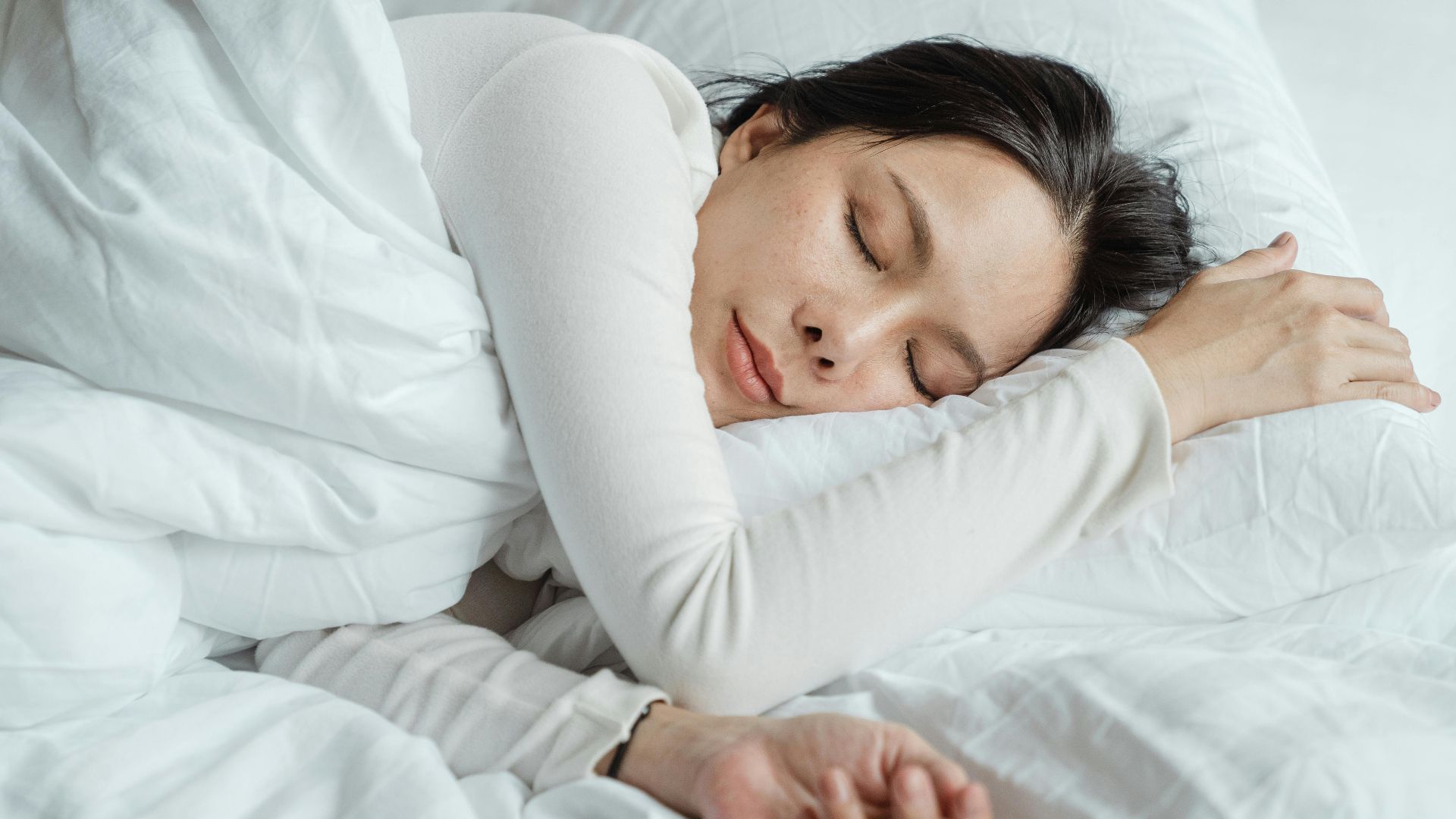 3. Améliore la qualité du sommeil