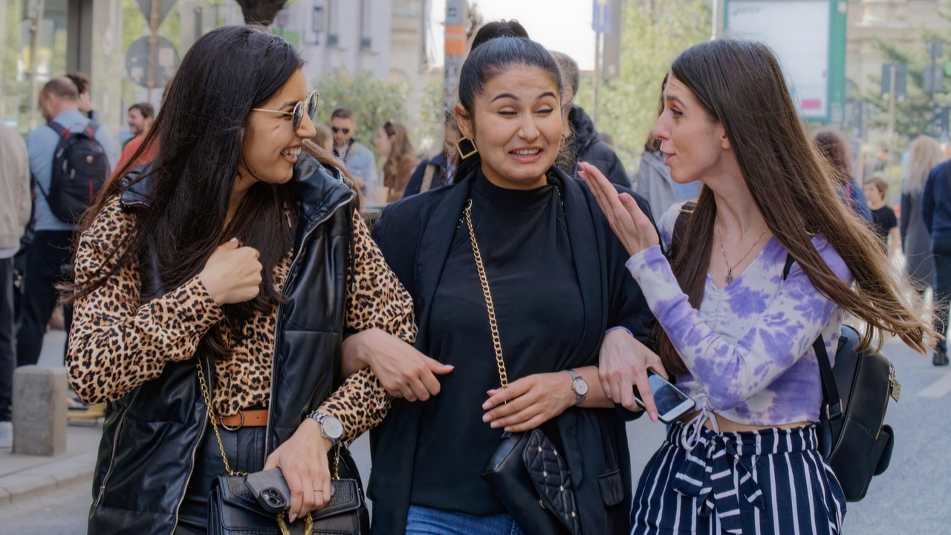 8. Ils ne se renseignent pas sur vous par l'intermédiaire d'amis communs