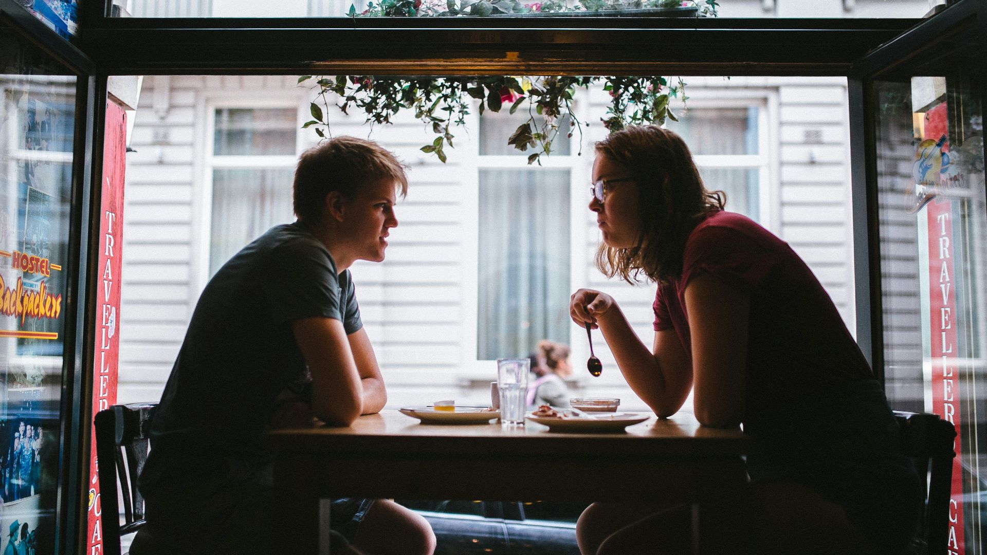 6. Ils posent des questions sur votre vie sentimentale