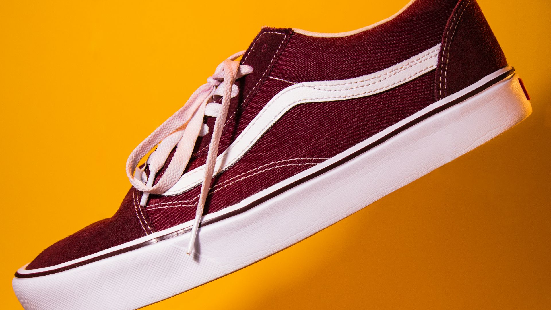 16. Chaussures