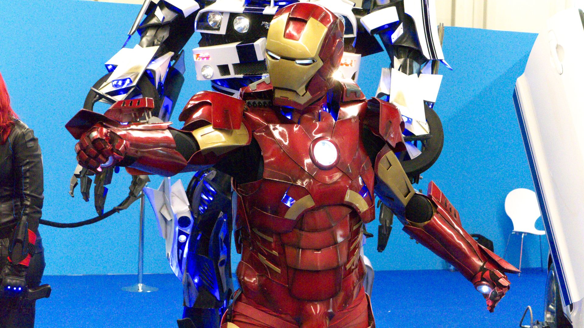 2. Iron Man Mark III avec casque motorisé