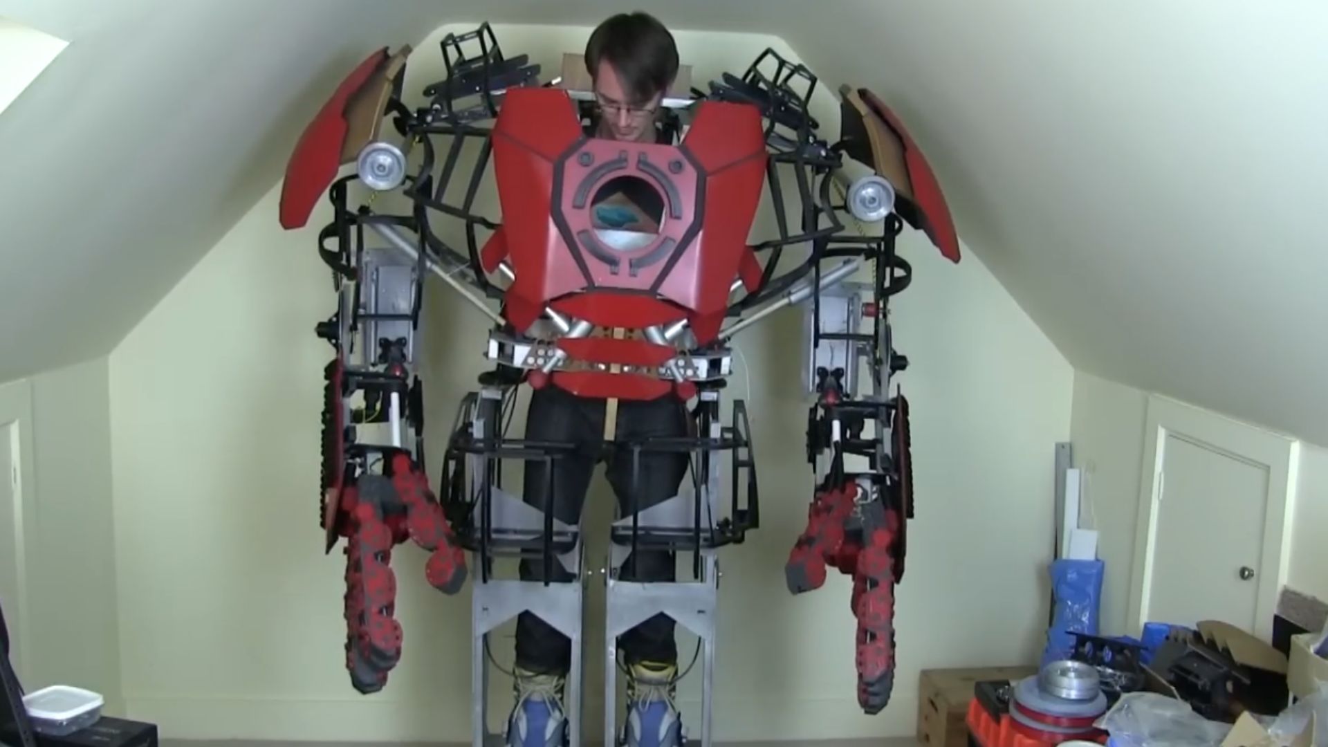 9. Hulkbuster Iron Man Avec Articulations d'Epaule