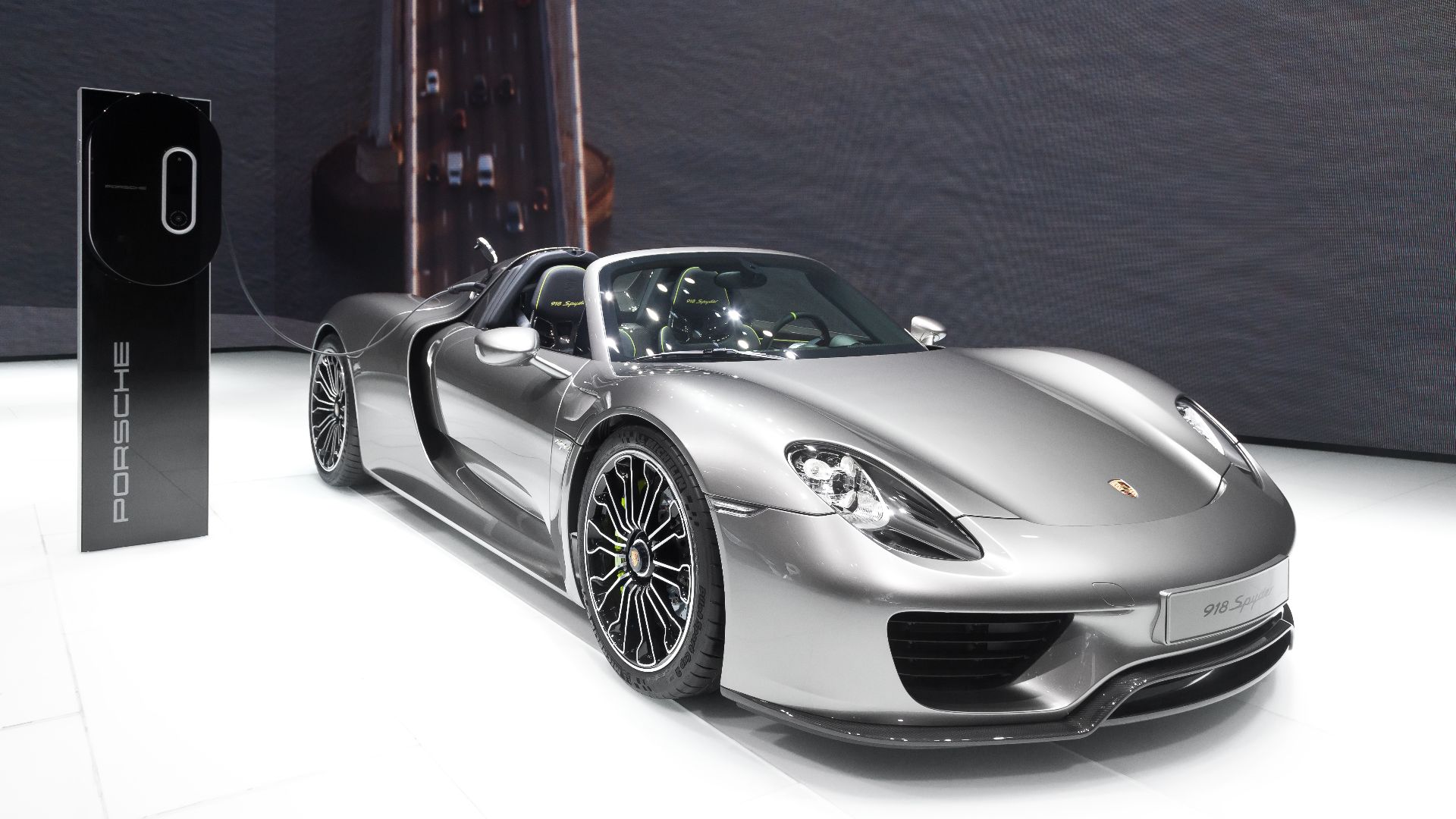 5. Porsche 918 Spyder