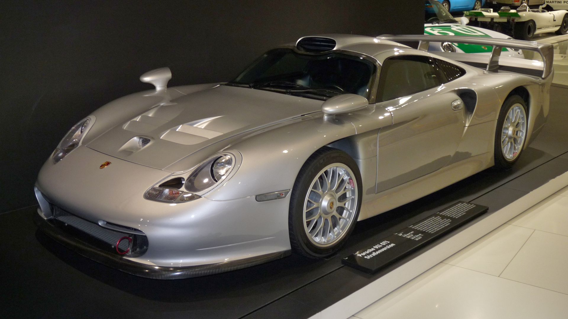 6. Porsche 911 GT1 Straßenversion