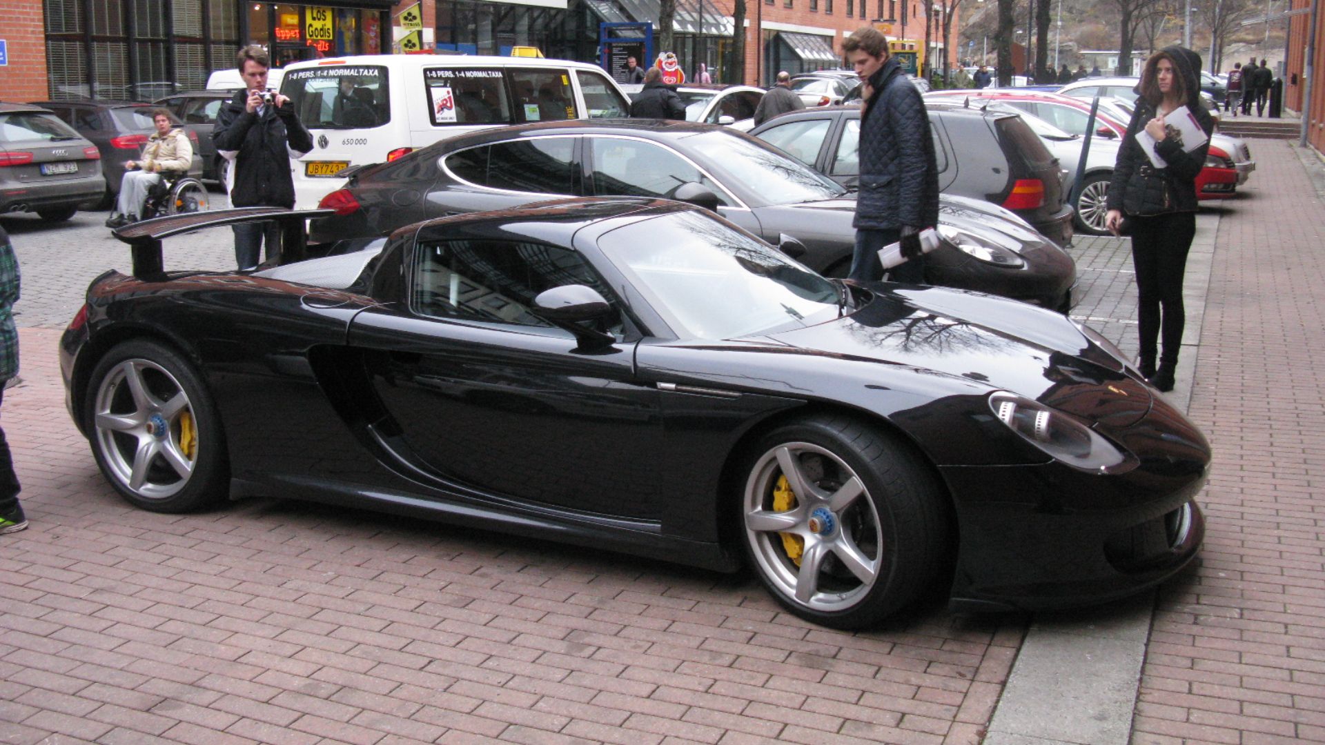 7. Porsche Carrera GT
