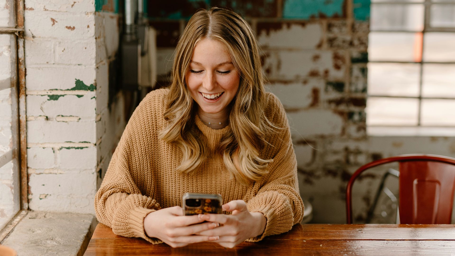 17. Être le contact qui prend régulièrement des nouvelles