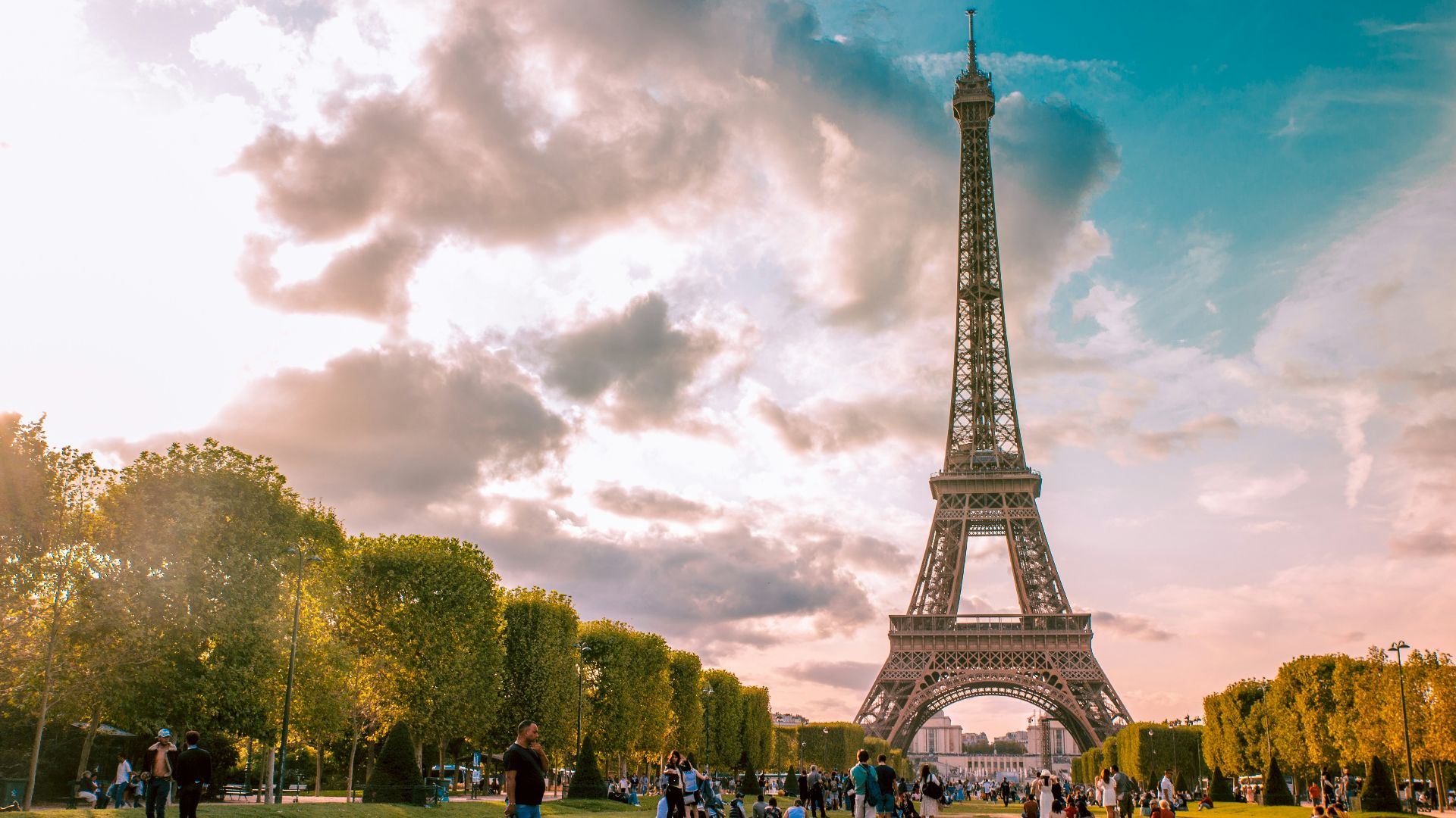 12. Tour Eiffel (1887-1889, Paris, France)