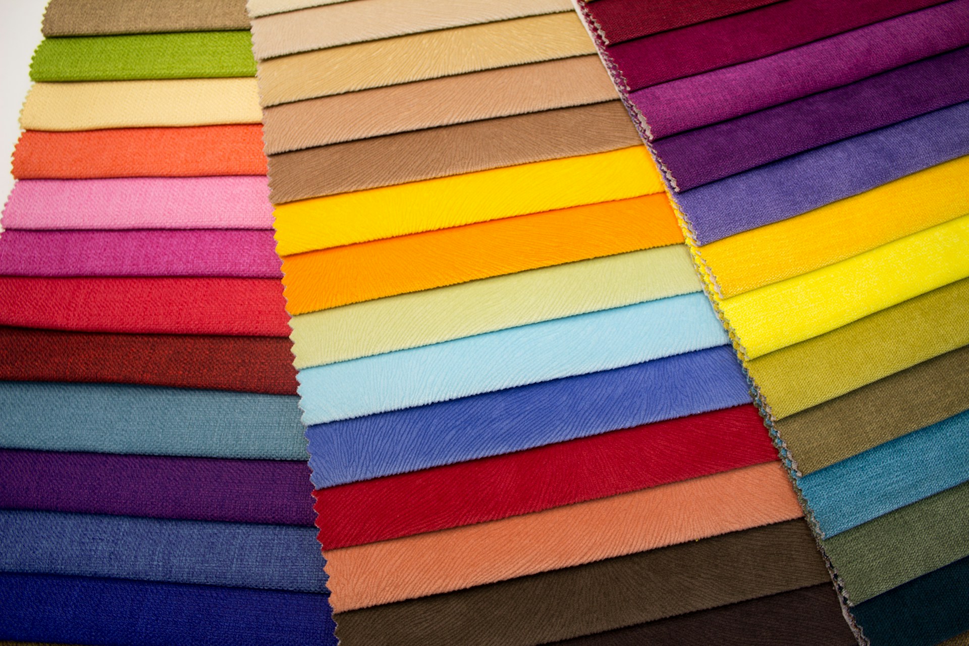 15 Creative Color Palettes for Warm Seasons