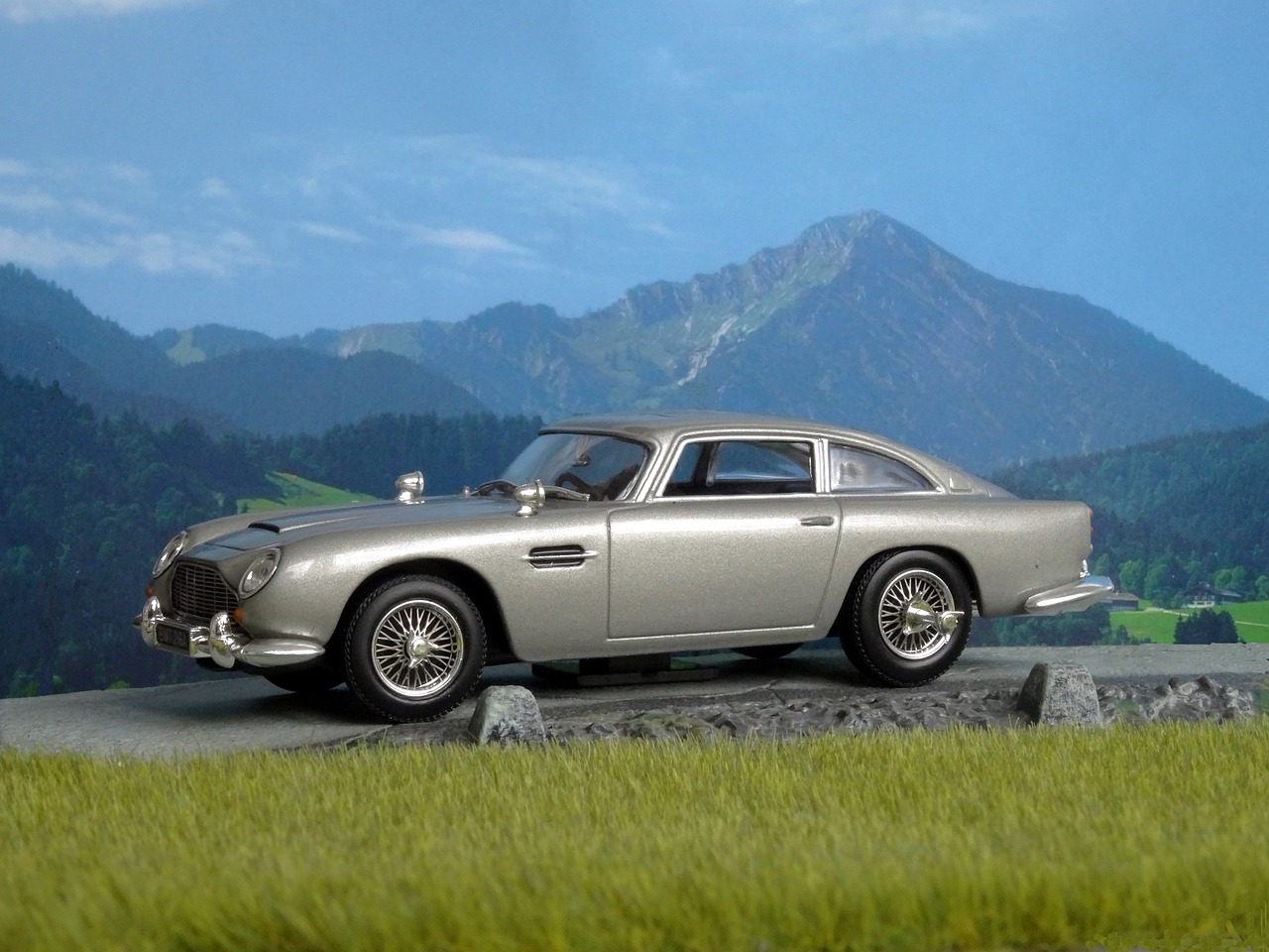 3. Aston Martin DB5