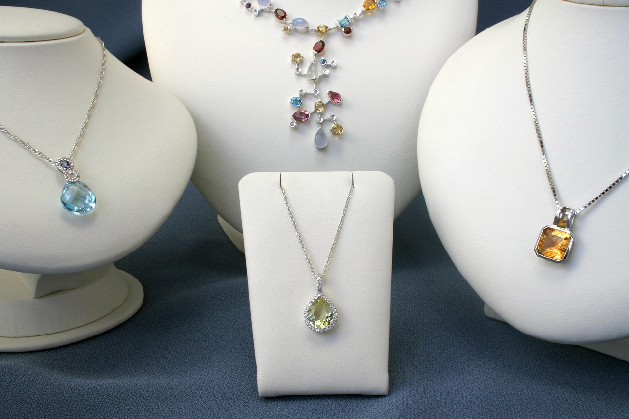 10. Tiny Solitaire Pendants With Clear Stones