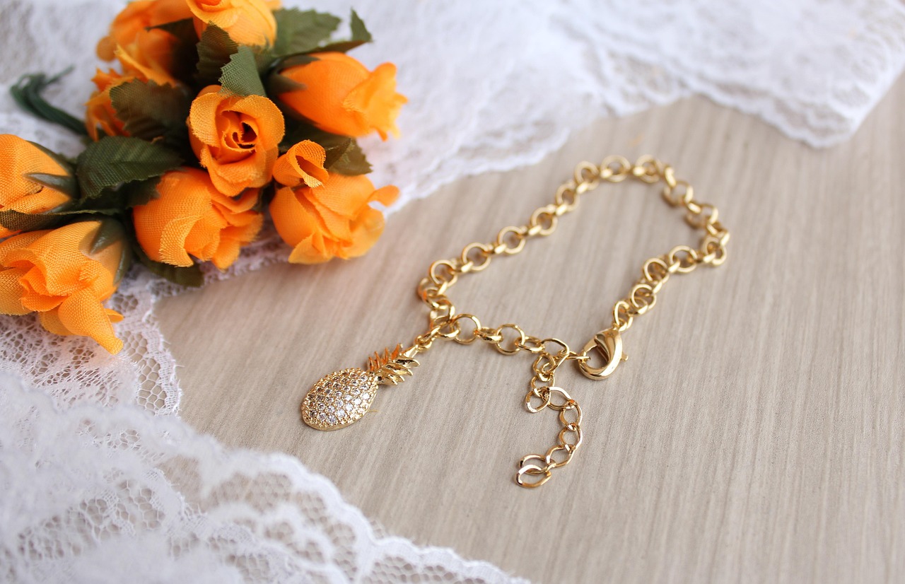 15. Delicate Chain Bracelets Set With One or Two Small Gemstones