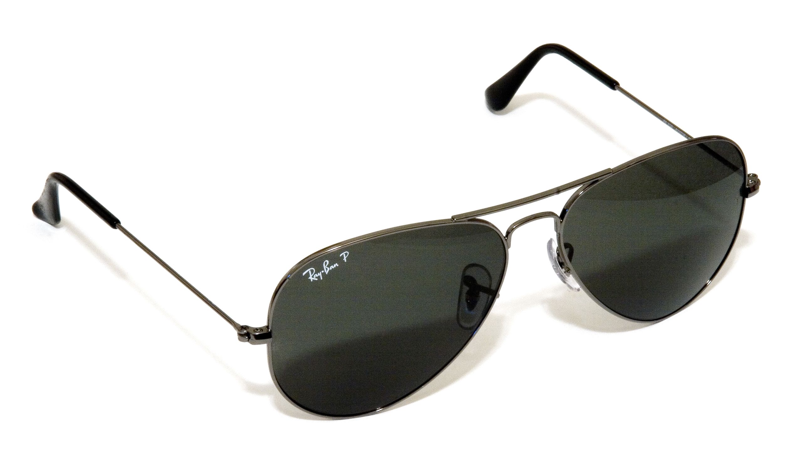 1. Ray-Ban Aviators in <em>Top Gun</em>