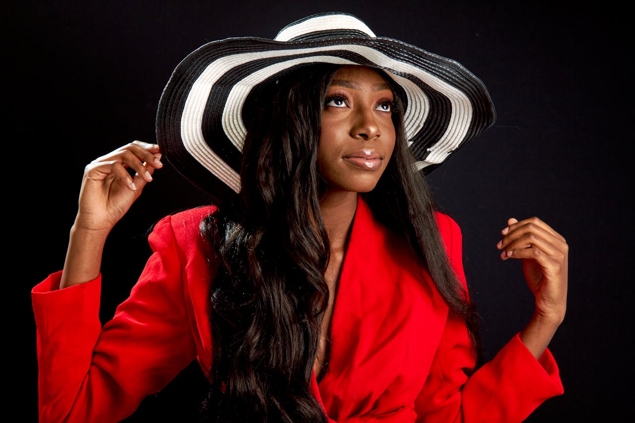 Wide-brim Hats Soften Your Features