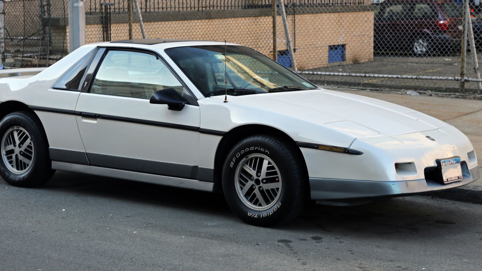 16. Pontiac Fiero