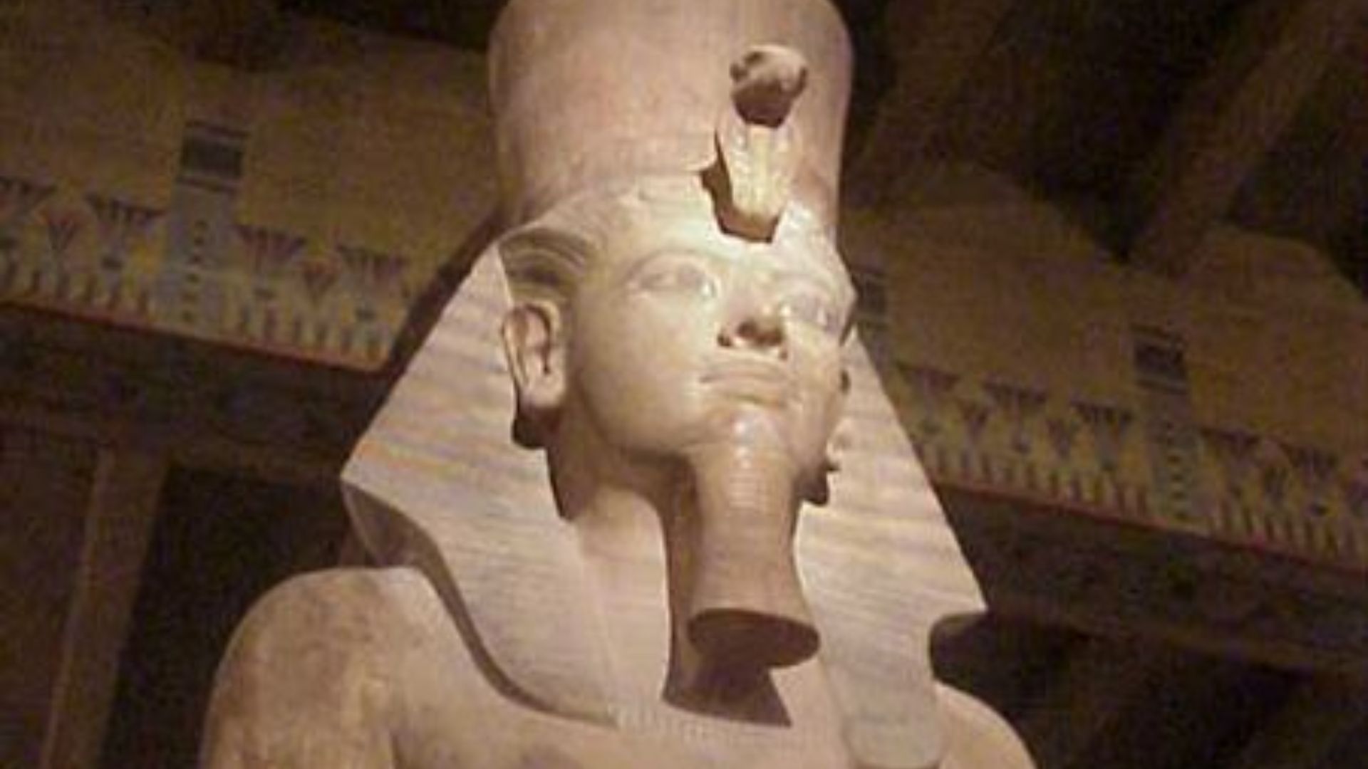 3. Toutankhamon (18)