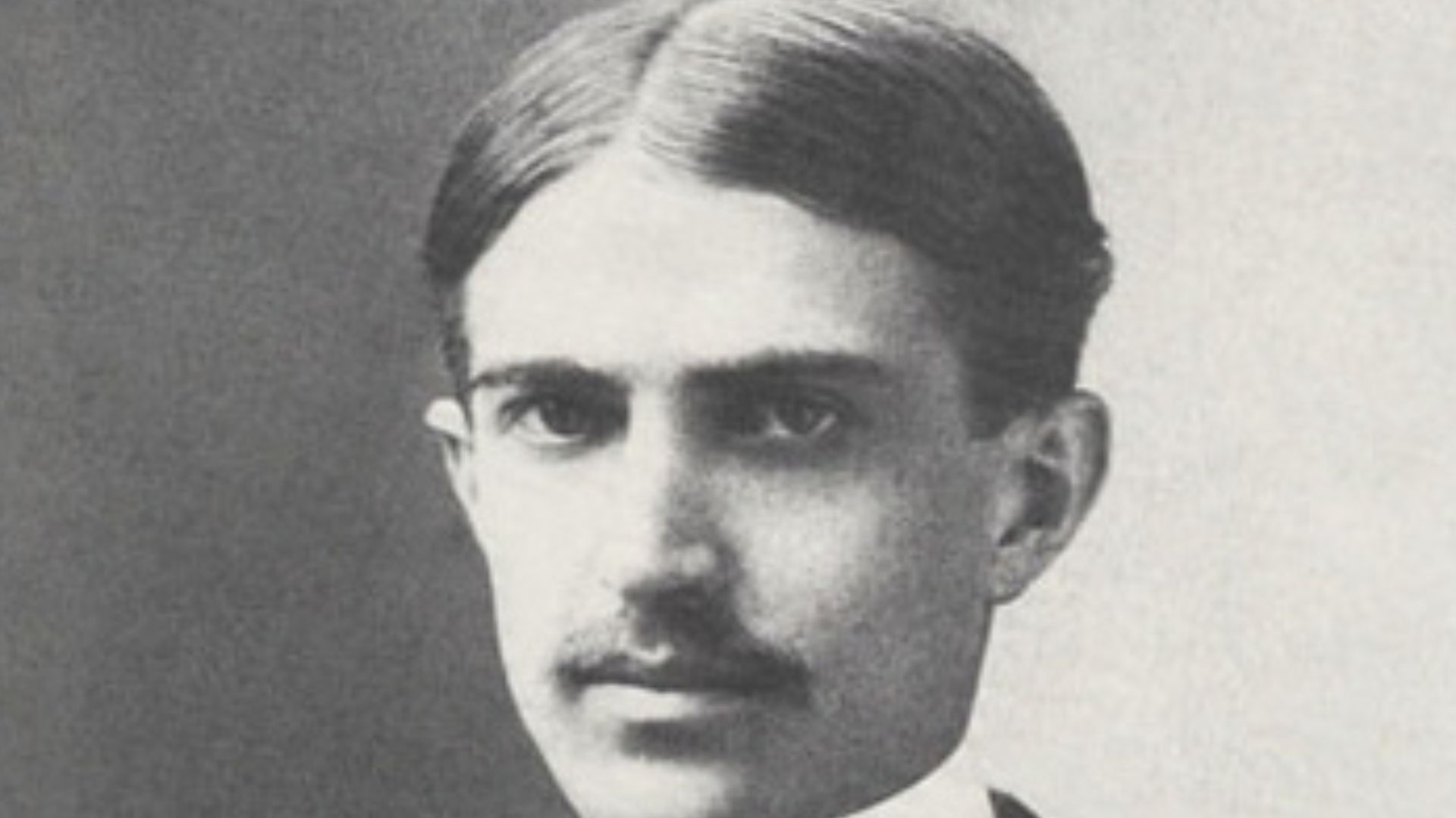 9. Stephen Crane (28)