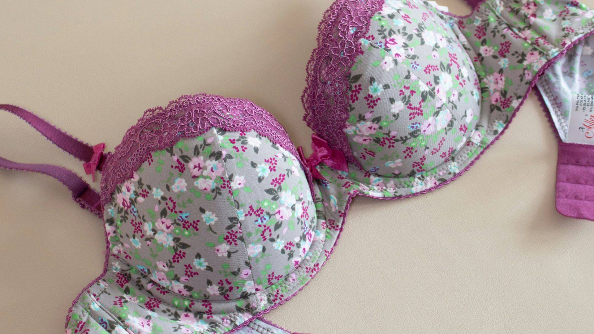 3. Soutien-gorge à armatures