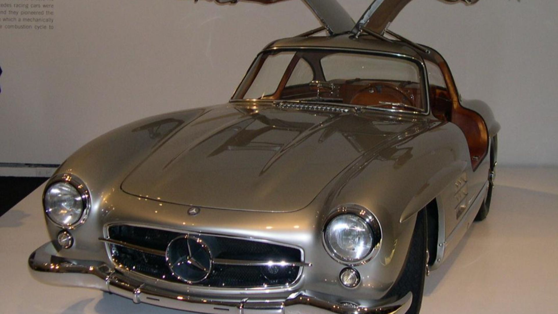 1. La Mercedes-Benz 300SL Gullwing 1955 de Jay Leno