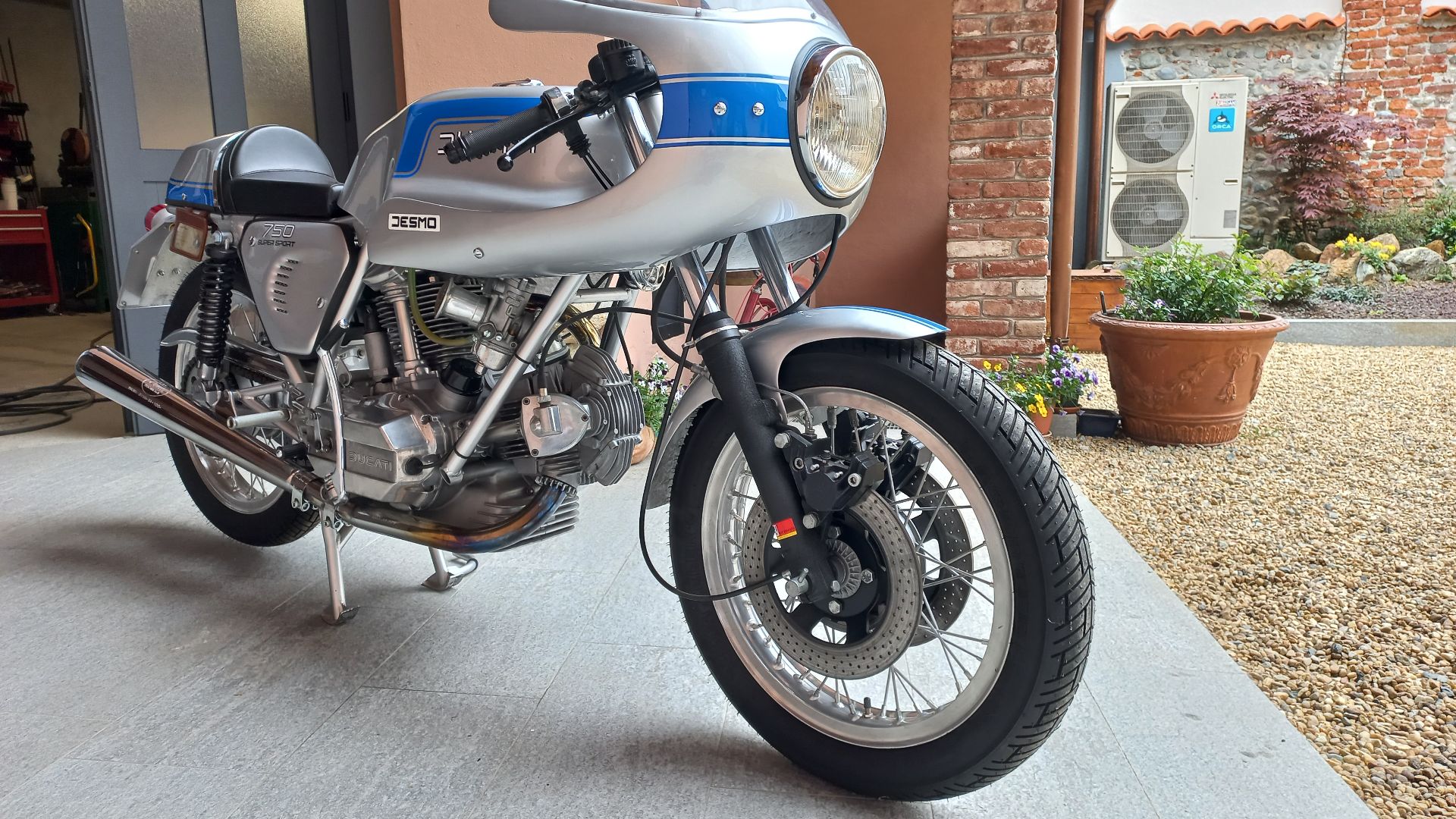 10. Ducati 750SS