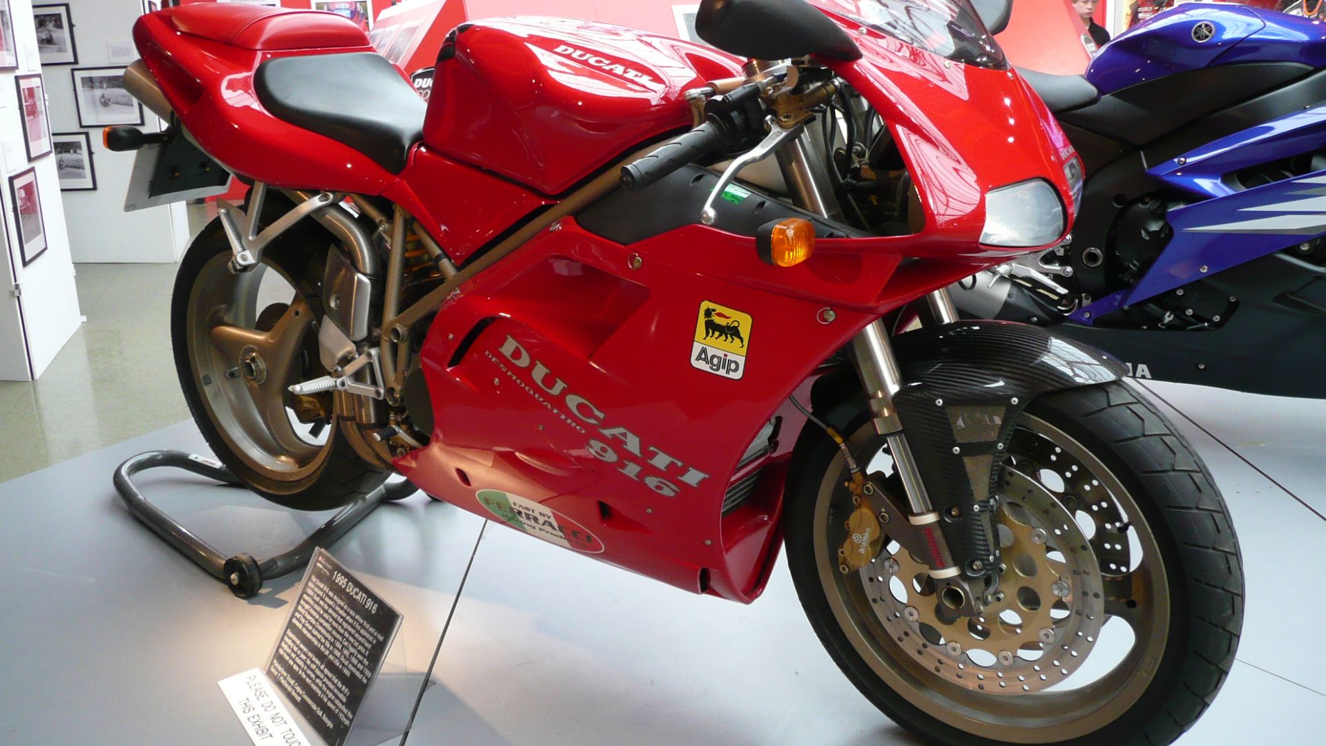 4. Ducati 916