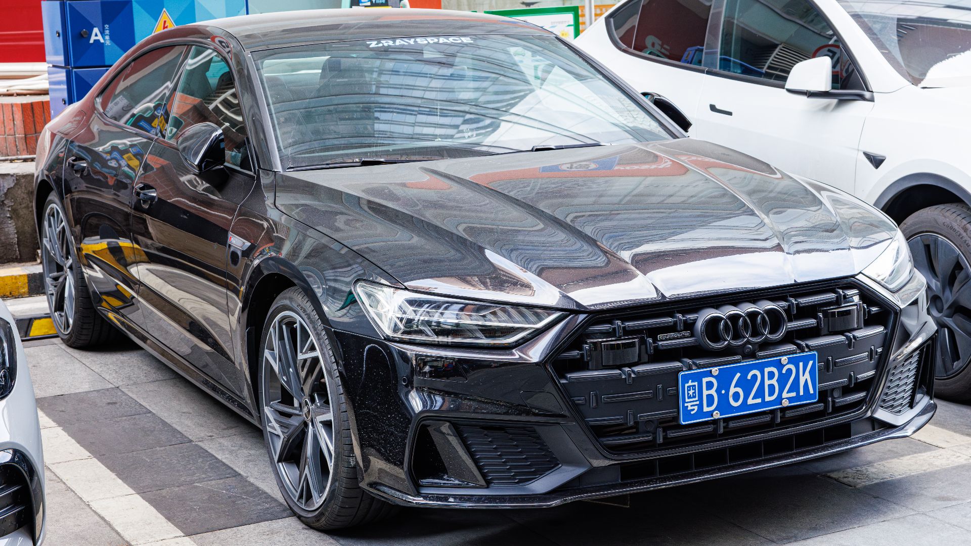 5. Audi A7L