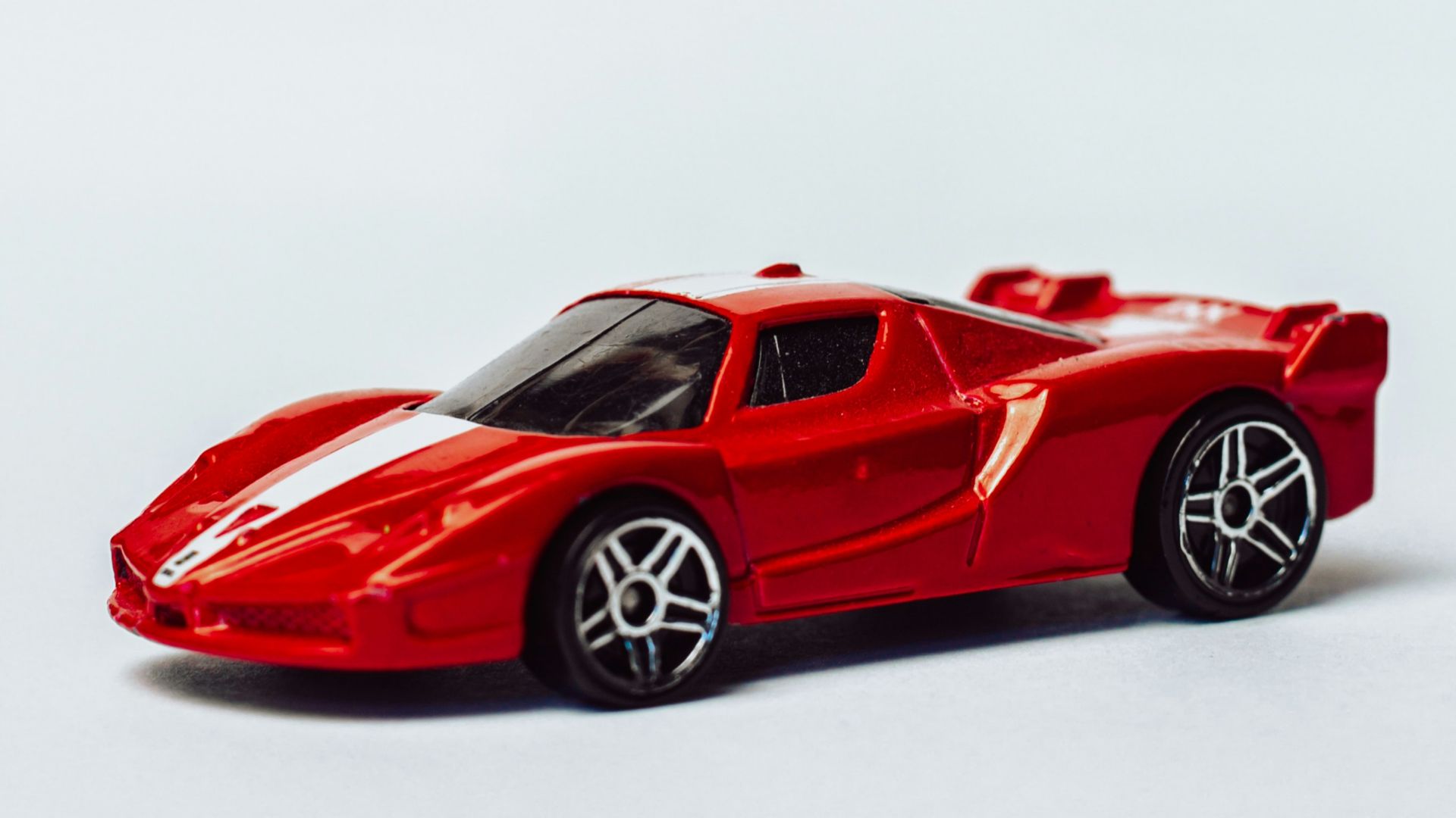 8. Enzo