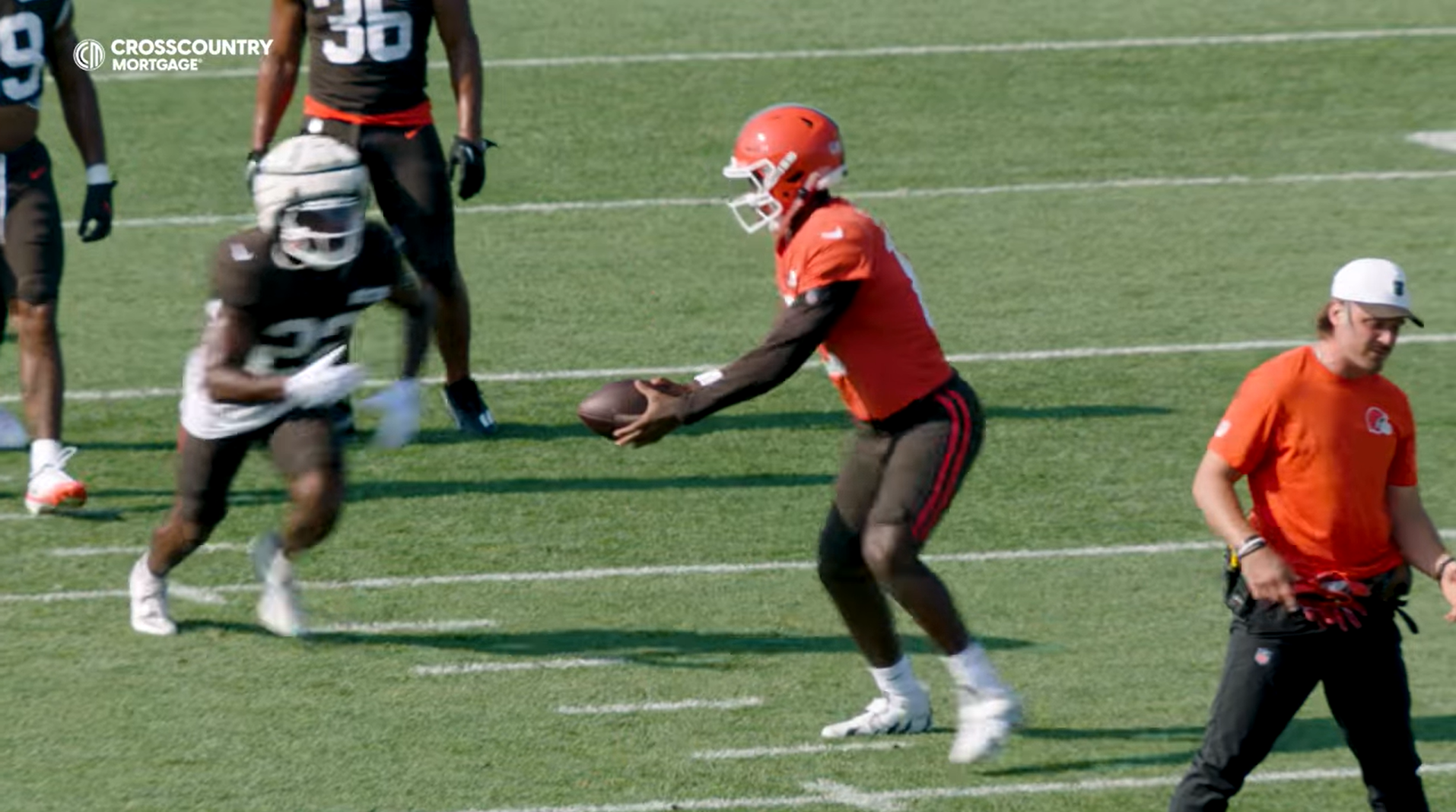 Shoulder injury for rookie quarterback Shedeur Sanders?