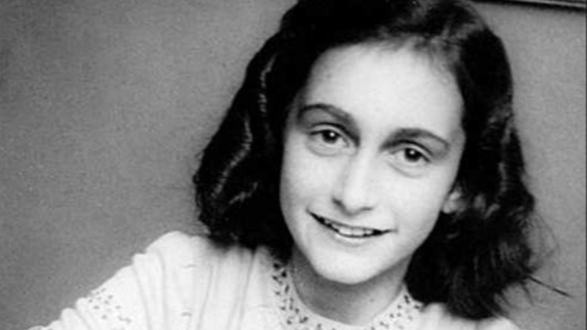 10. Le journal d'Anne Frank a failli être jeté à la poubelle