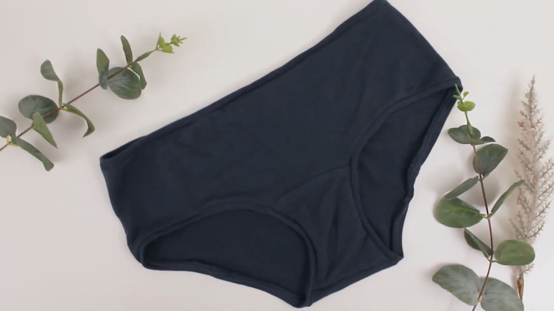 9. Sous-vêtements munis d'un système d'évacuation de l'humidité