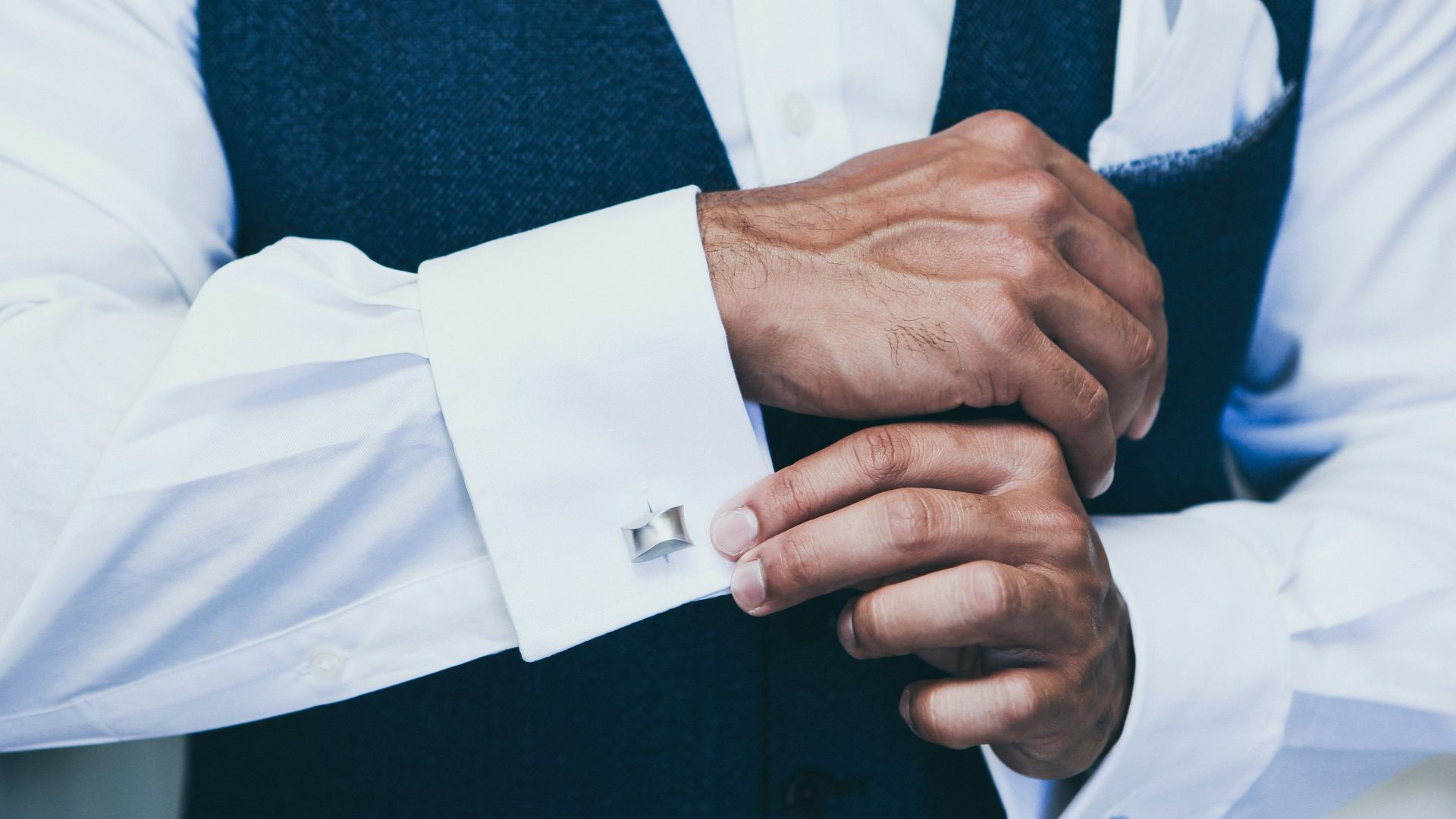 16. Boutons de manchette