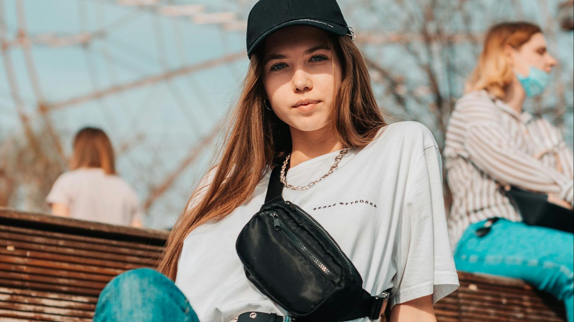 14. Sacs bananes portés en bandoulière