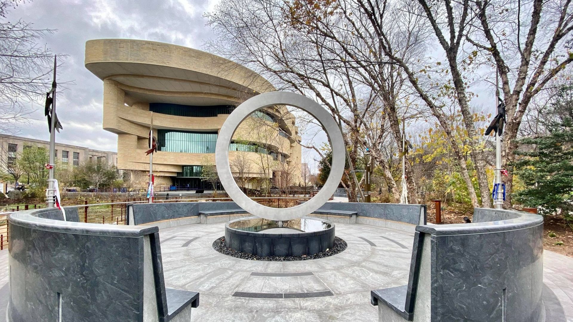 5. National Native American Veterans Memorial (Washington, D.C., États-Unis)