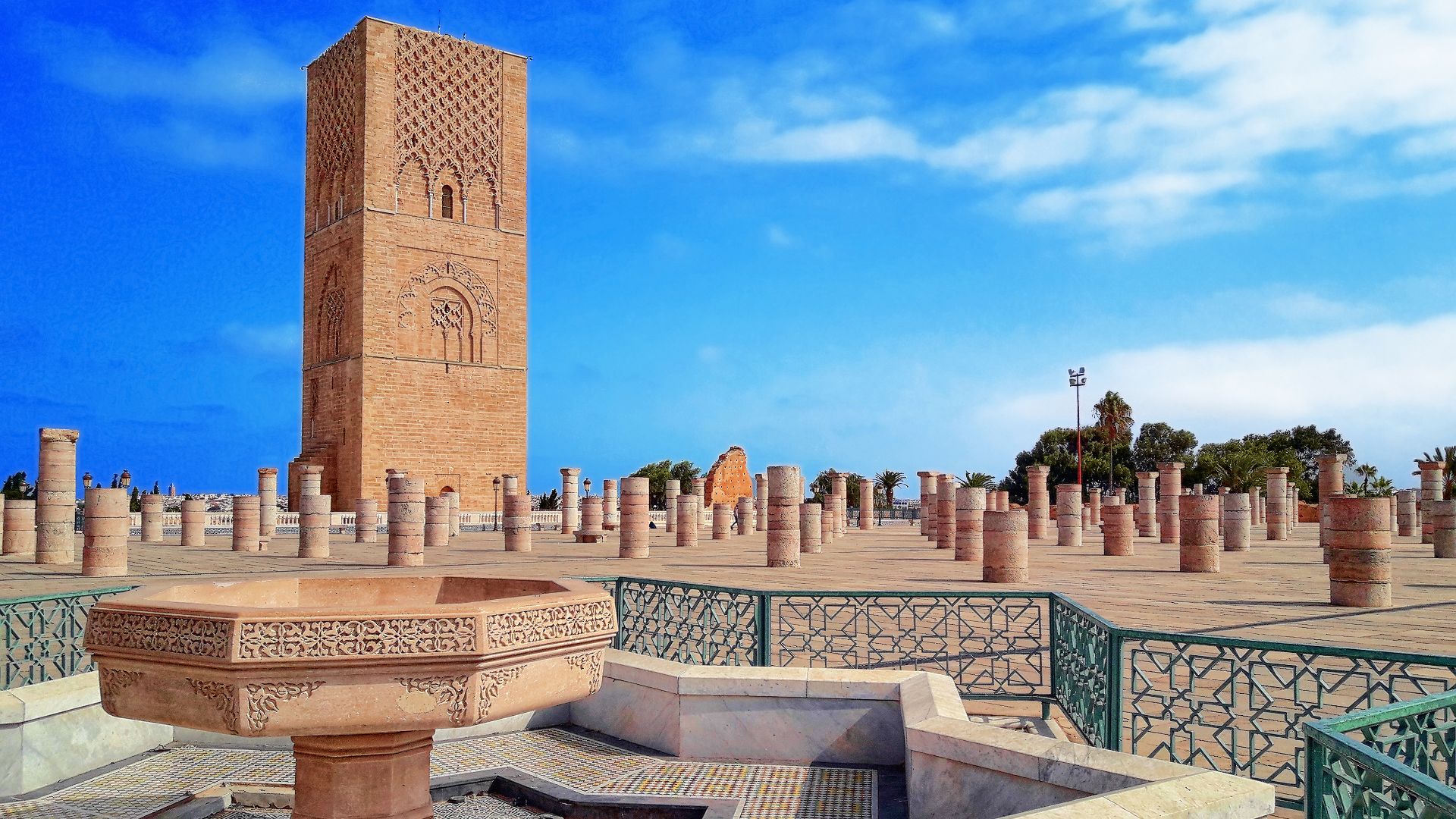 6. Tour Hassan (Rabat, Maroc)
