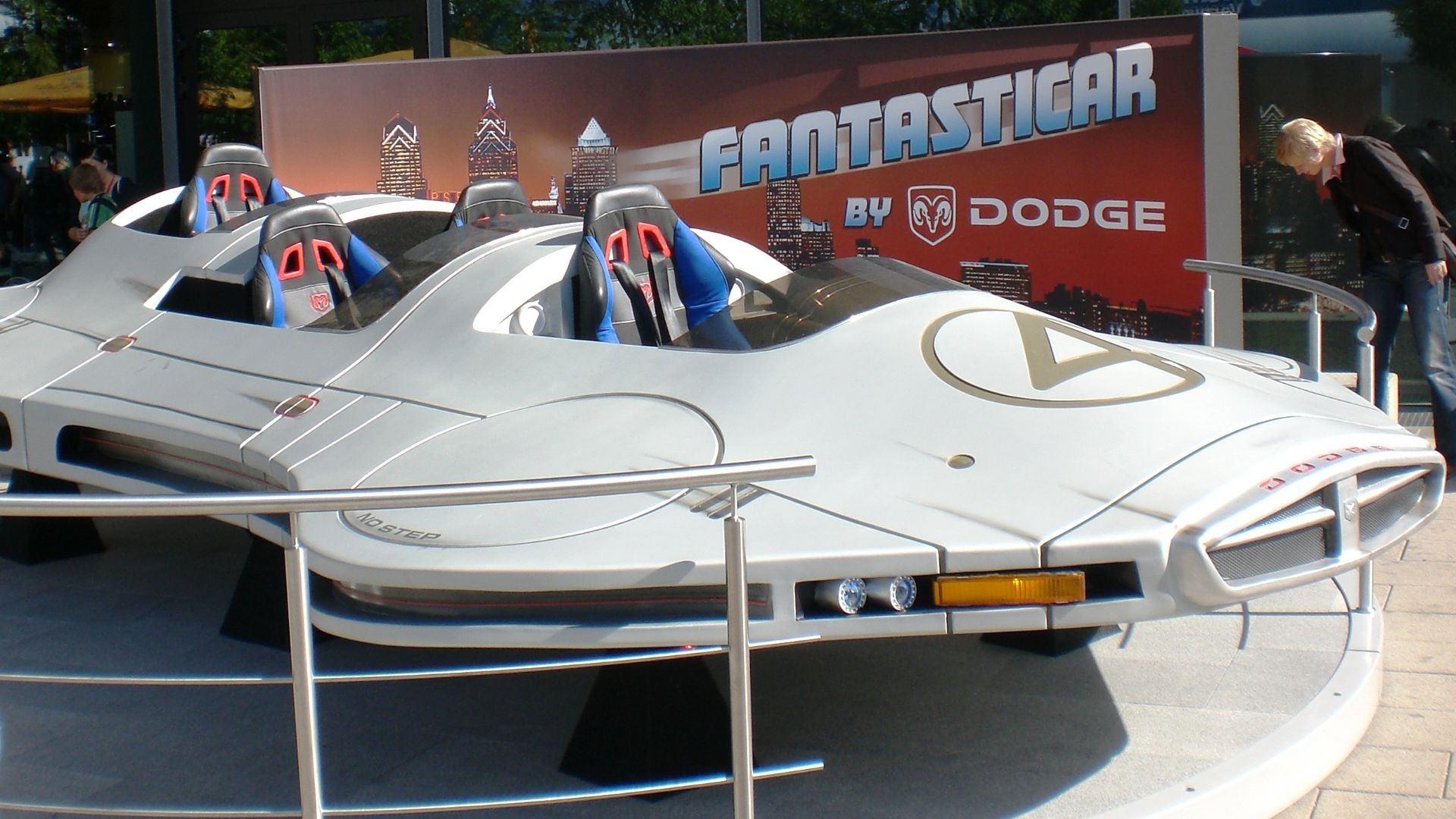 6. FantastiCar