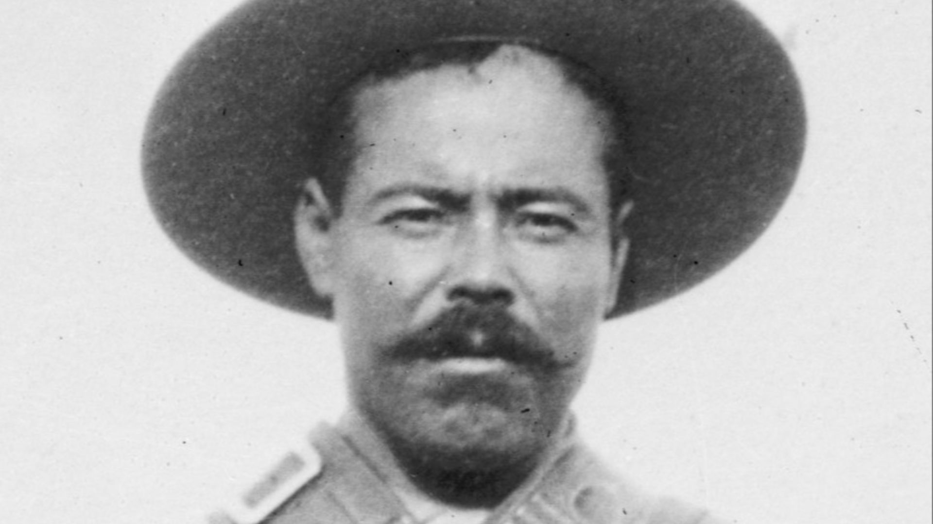 2. Il a poursuivi Pancho Villa