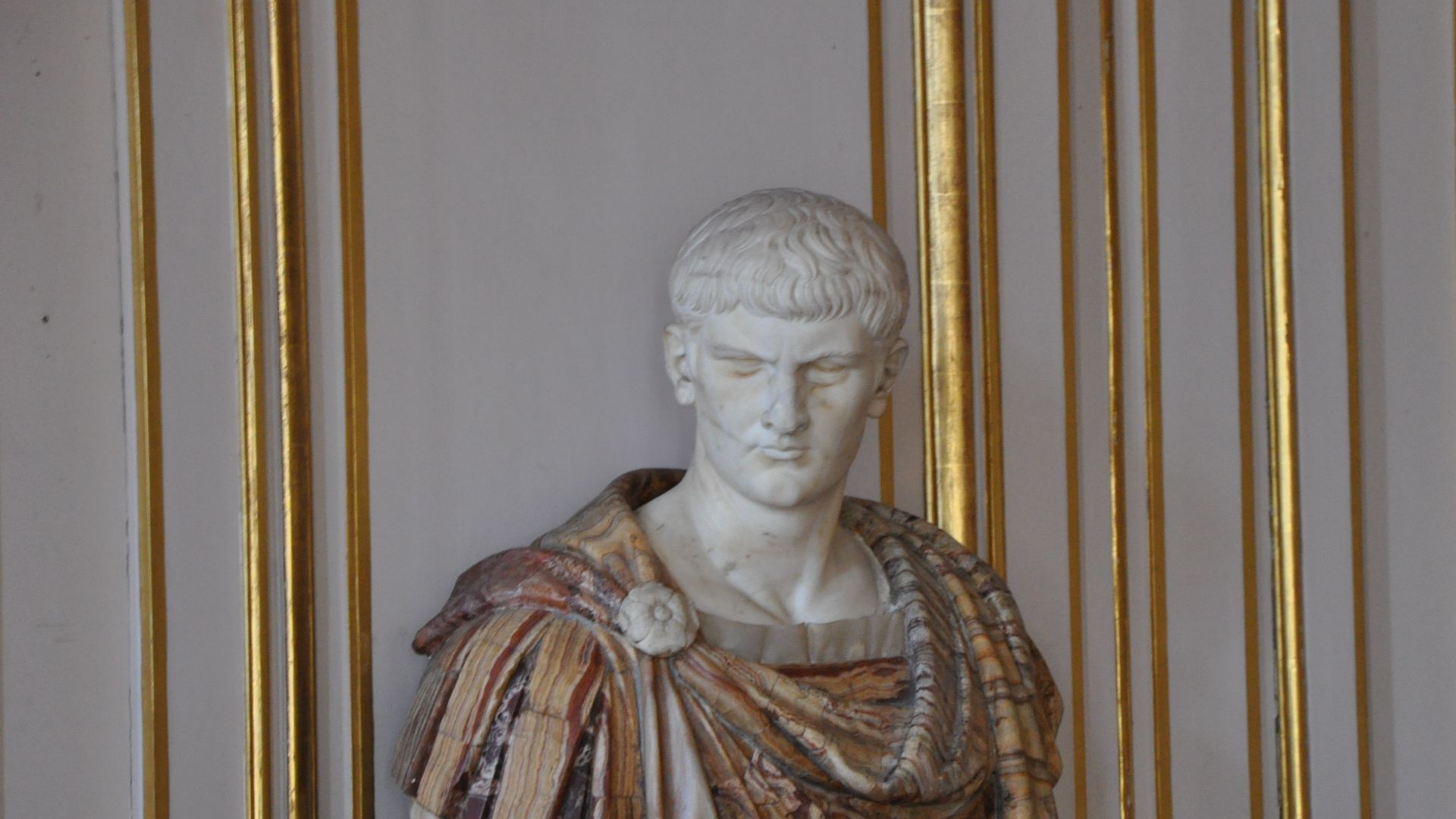 3. Empereur Caligula