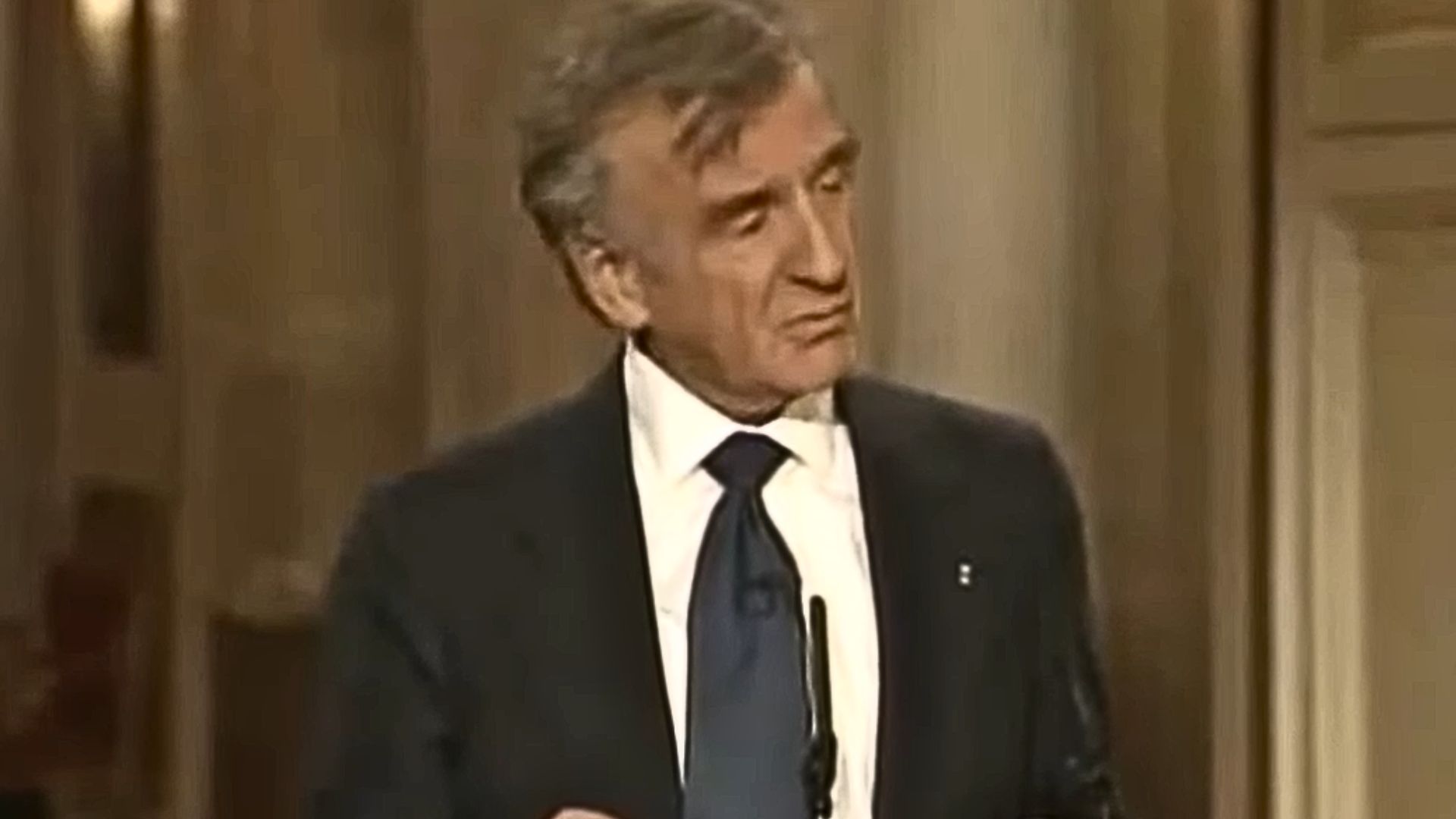 13. Les périls de l'indifférence" d'Elie Wiesel