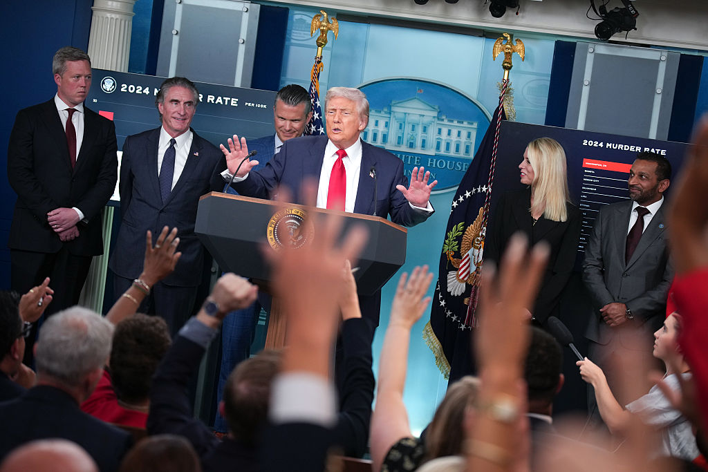 Trump urges homeless people to leave the city