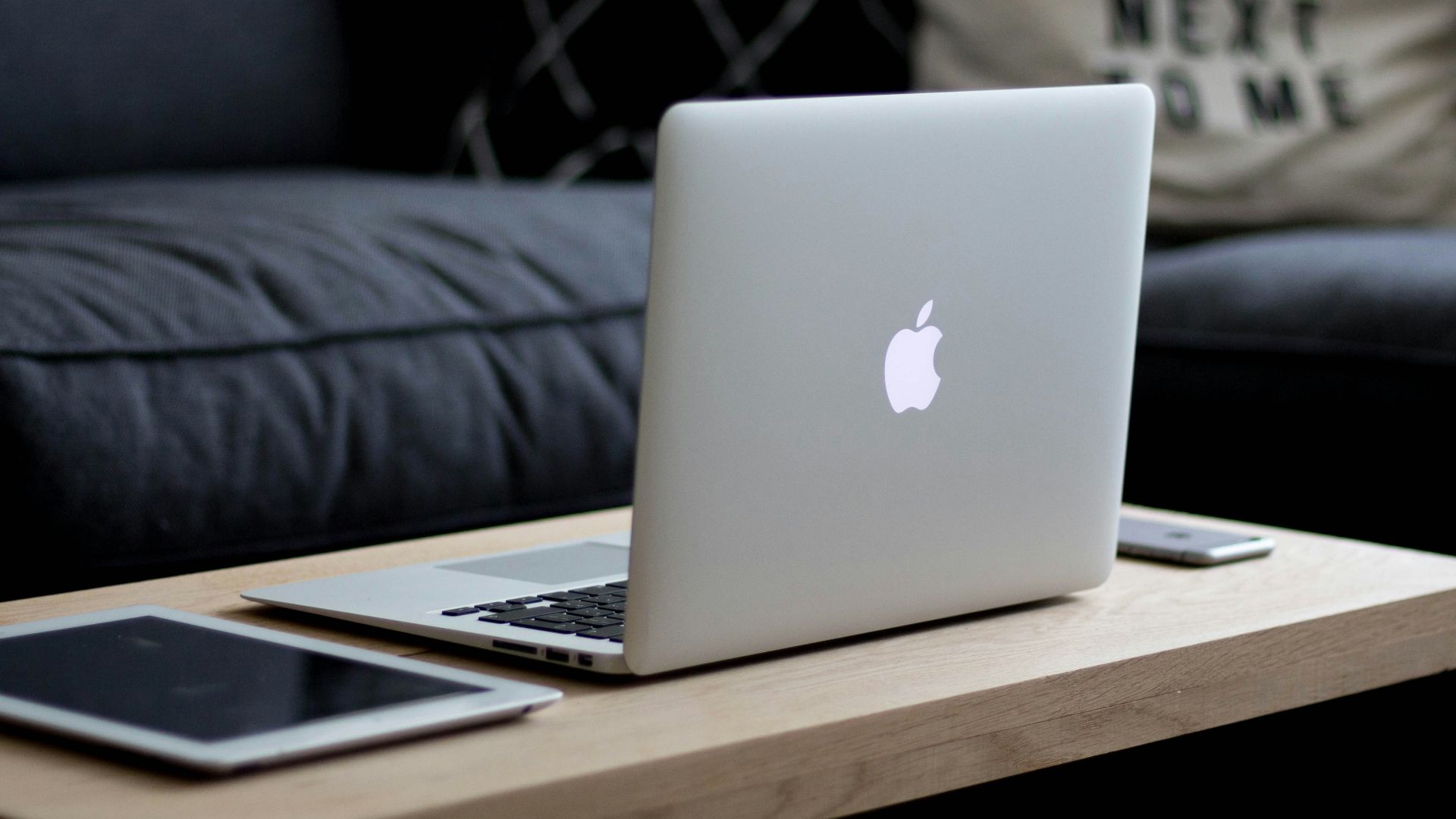 10 raisons pour lesquelles les MacBooks sont meilleurs que les PC et 10 avantages réservés aux PC