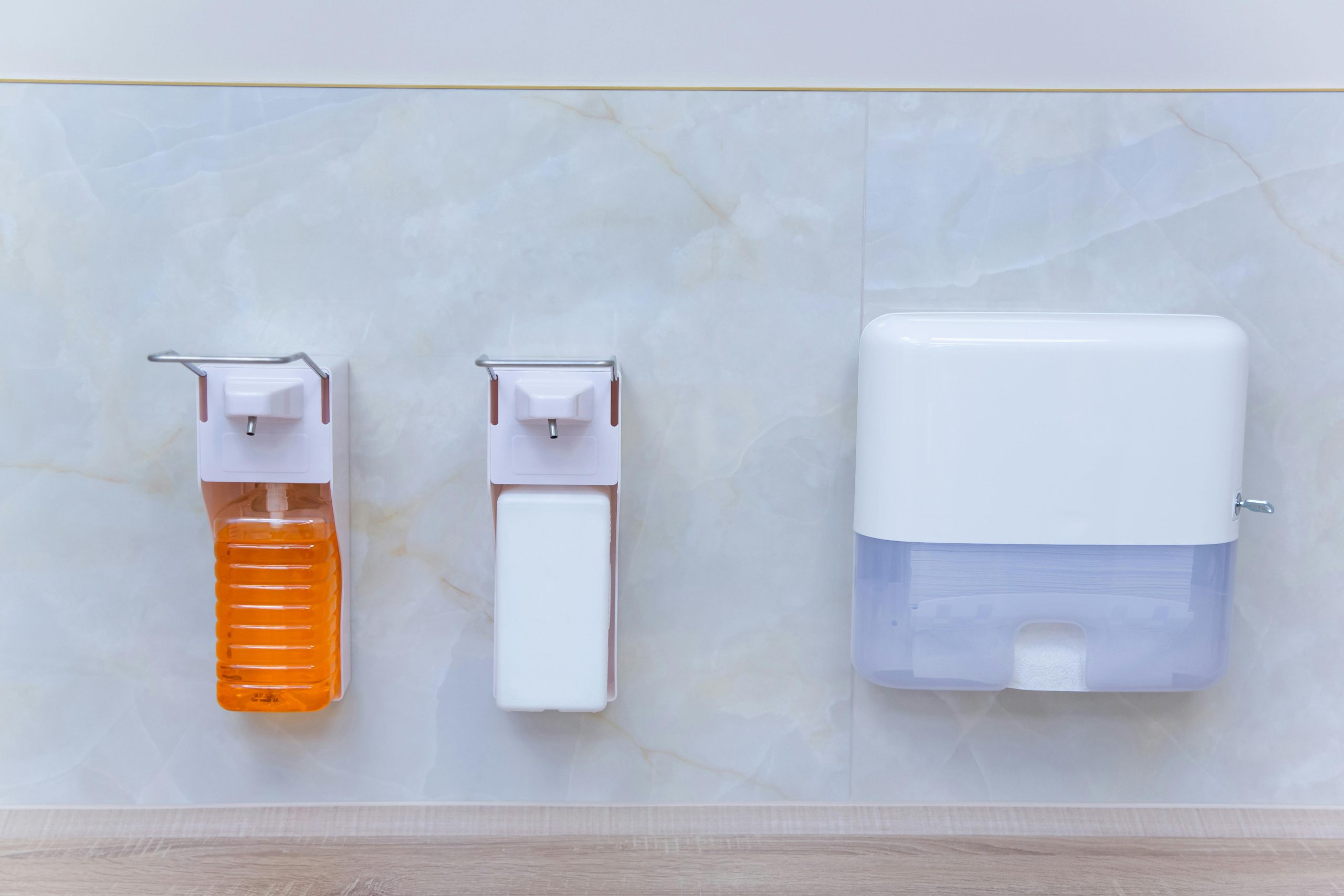 Wall-mounted liquid dispenser