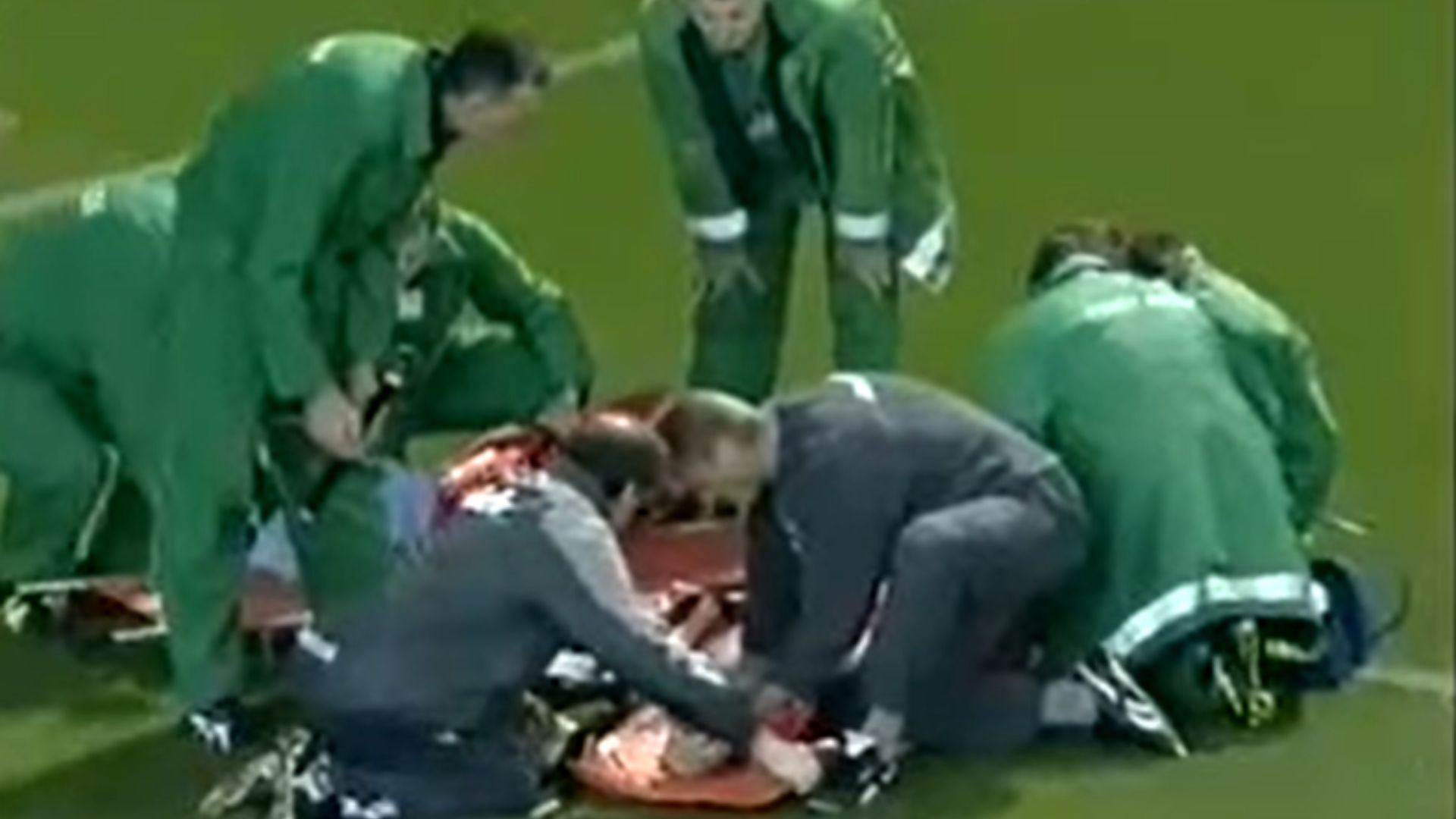 16. Les deux ruptures de jambe de Djibril Cissé qui ont menacé sa carrière (2004 et 2006)
