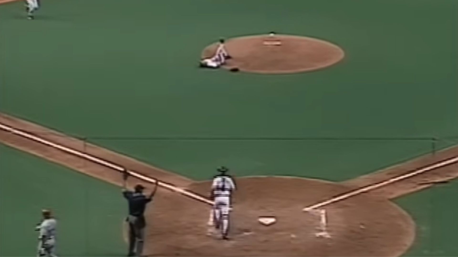 17. Le bras de Tony Saunders se casse sur le monticule - deux fois (1999 et 2000)