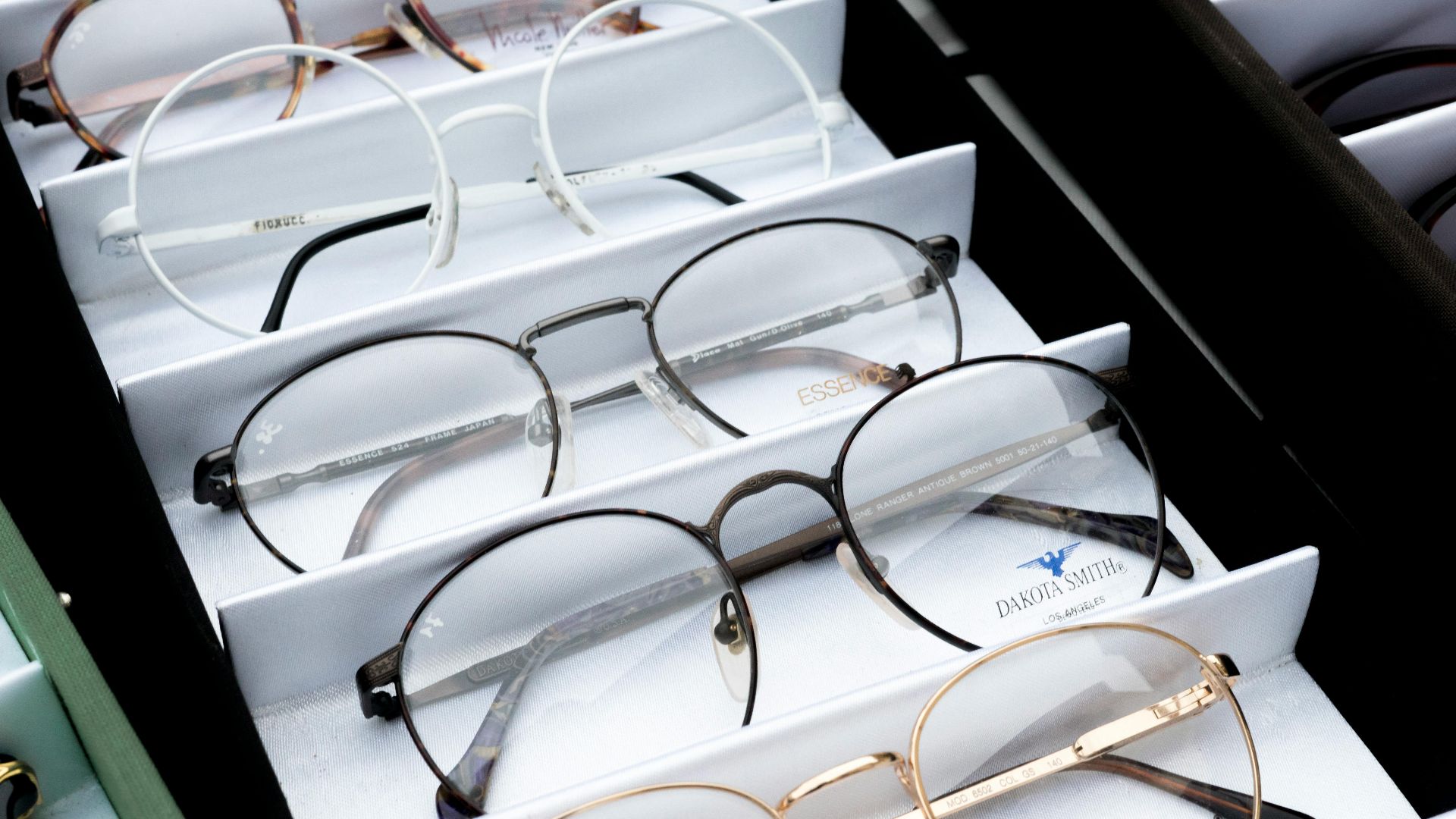 5. Lunettes