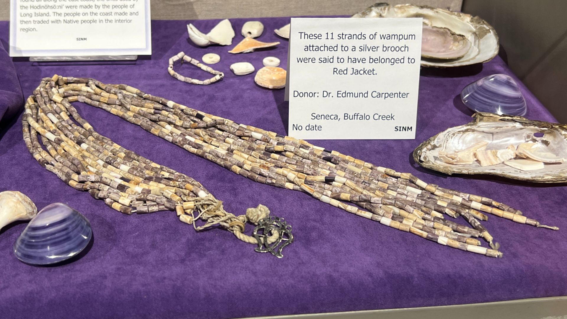 6. Perles Wampum