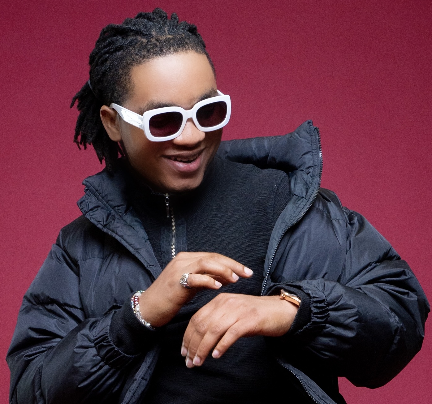 5. Des tenues entièrement noires pour un look tendance