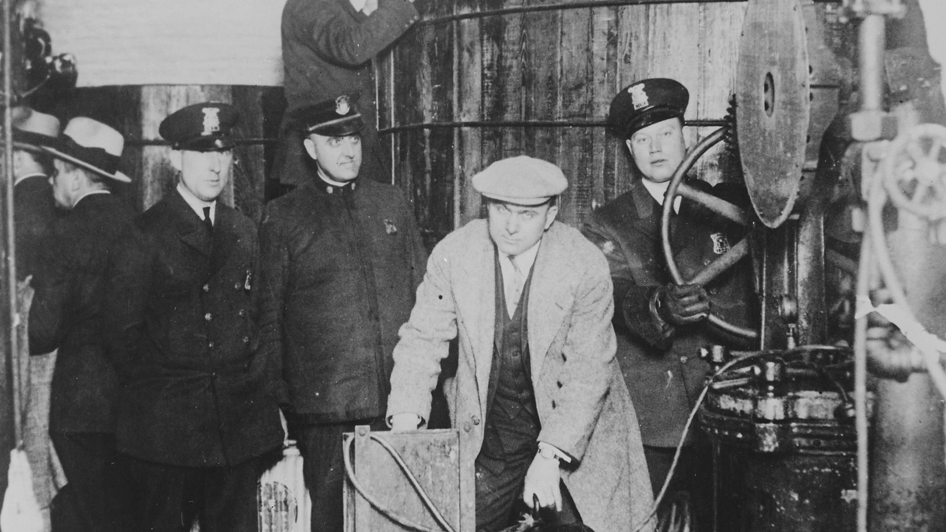 20. La prohibition de 1920 a mis fin à la consommation d'alcool